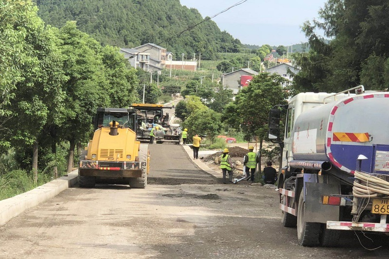 路橋集團(tuán)搶晴天、戰(zhàn)雨天、斗夜間  全力以赴推進(jìn)國道347項(xiàng)目建設(shè)